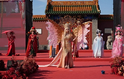 驚艷亮相！統麗化妝系多系列造型秀，演繹多元美學盛宴